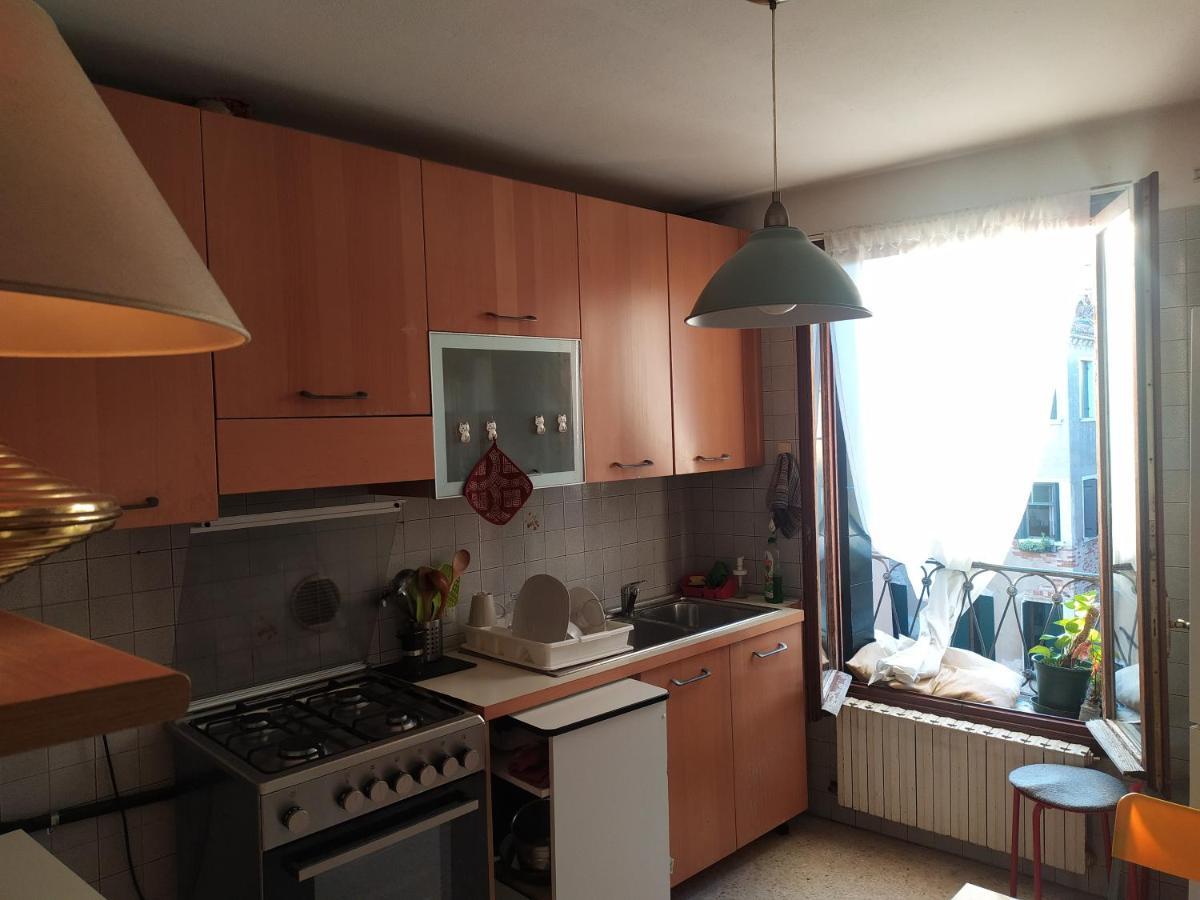 فندق Two Steps From Rialto البندقية المظهر الخارجي الصورة