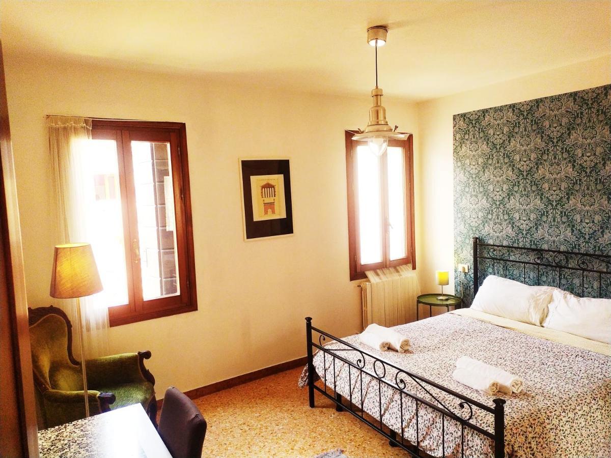 فندق Two Steps From Rialto البندقية المظهر الخارجي الصورة