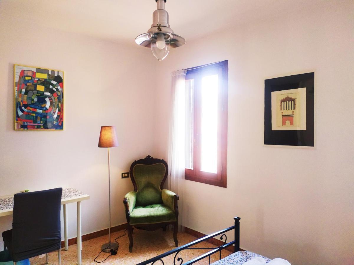 فندق Two Steps From Rialto البندقية المظهر الخارجي الصورة